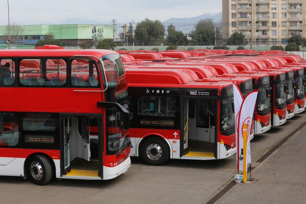 ¡Descubre el medio de transporte preferido por los chilenos para ir al trabajo!