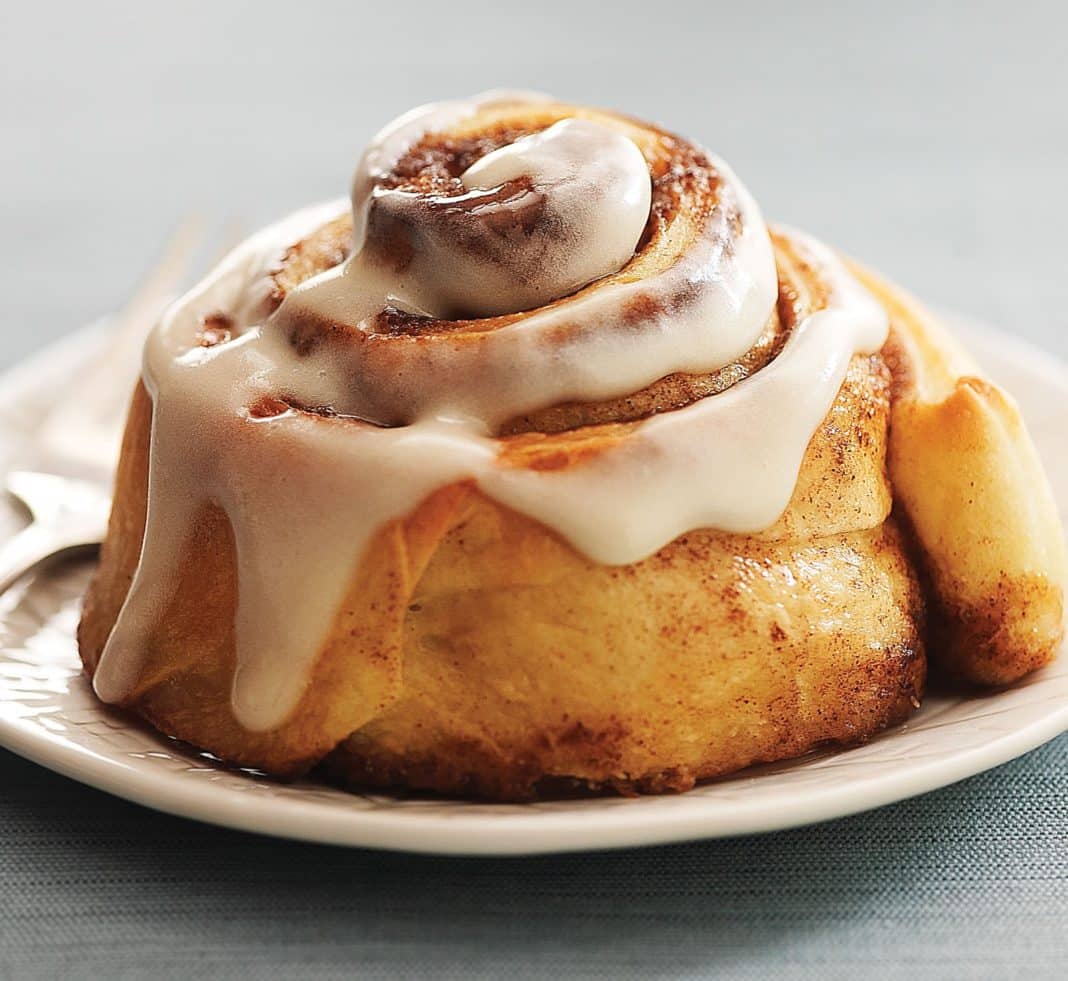 ¡Descubre el secreto para hacer los cinnamon rolls más suaves y esponjosos!