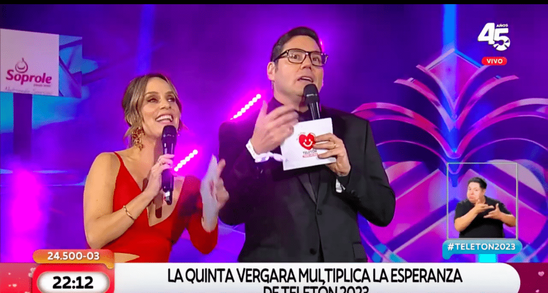 ¡Diana Bolocco sorprende con un saludo peculiar a Pancho Saavedra en plena transmisión!