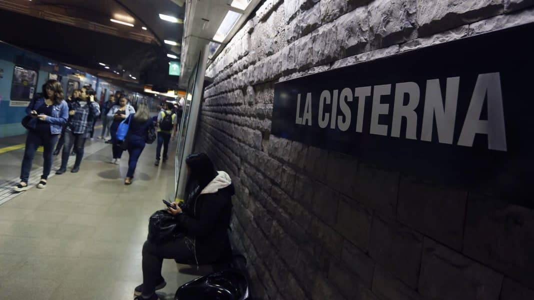 ¡Impactante pelea en el Metro de Santiago! Descubre qué la desató