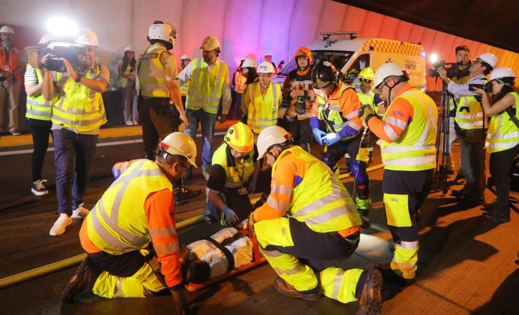 ¡Impactante simulacro en el Túnel San Cristóbal pone a prueba a los equipos de emergencia!