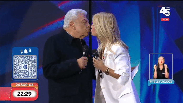 ¡Increíble! Don Francisco y Cecilia Bolocco protagonizan un apasionado beso en la Teletón 2023