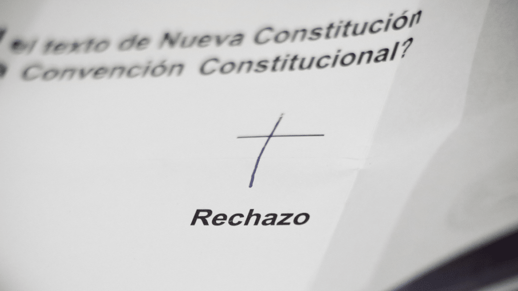¡Increíble! La mayoría de los chilenos votaría en contra en el plebiscito de diciembre