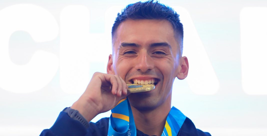 ¡Increíble hazaña! Mauricio Orrego revalida su título parapanamericano y suma una nueva medalla de oro para Chile
