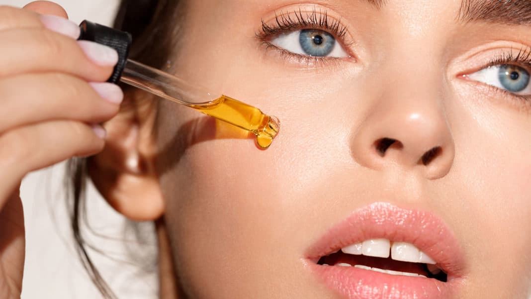 Descubre los increíbles beneficios de la Vitamina C facial y cómo usarla correctamente