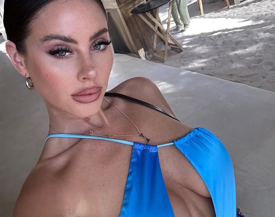 Ignacia Michelson sorprende con su sensualidad en un bikini deslumbrante