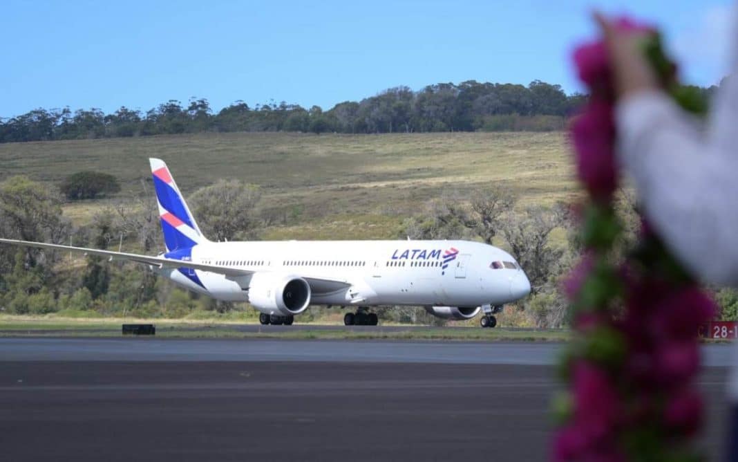 LATAM Airlines amplía vuelos a Rapa Nui para la temporada alta de febrero 2024