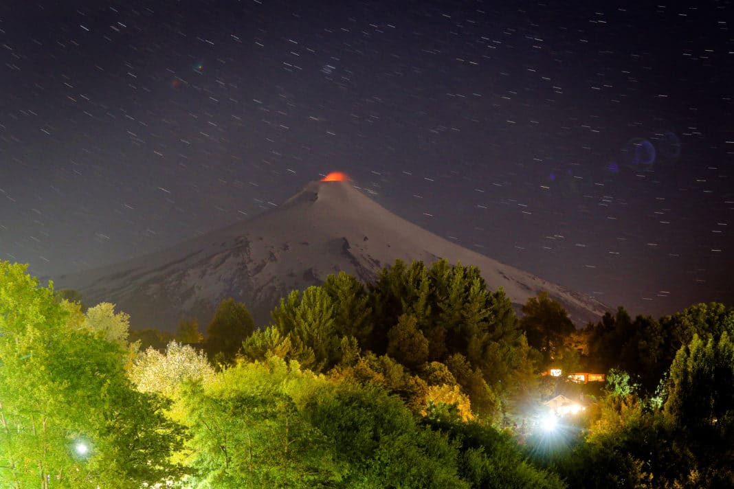 ¡Alerta Amarilla! El Volcán Villarrica mantiene un perímetro restringido de 500 metros