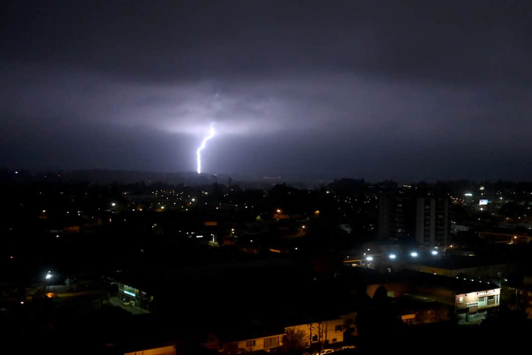 ¡Alerta! Probables tormentas eléctricas en tres regiones del país