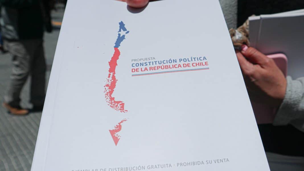 ¡Descubre cómo la nueva Constitución puede mejorar la salud en Chile!