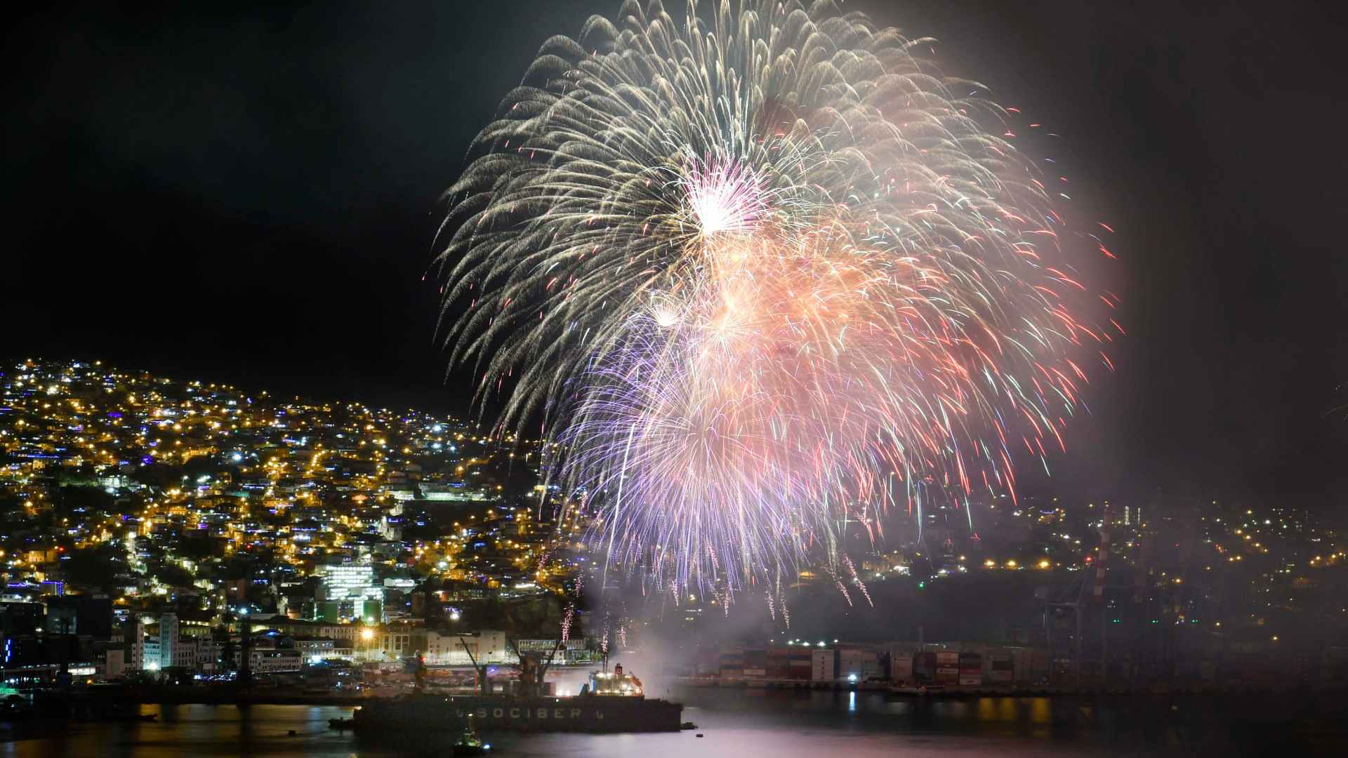 ¡Descubre dónde disfrutar los mejores fuegos artificiales en Año Nuevo