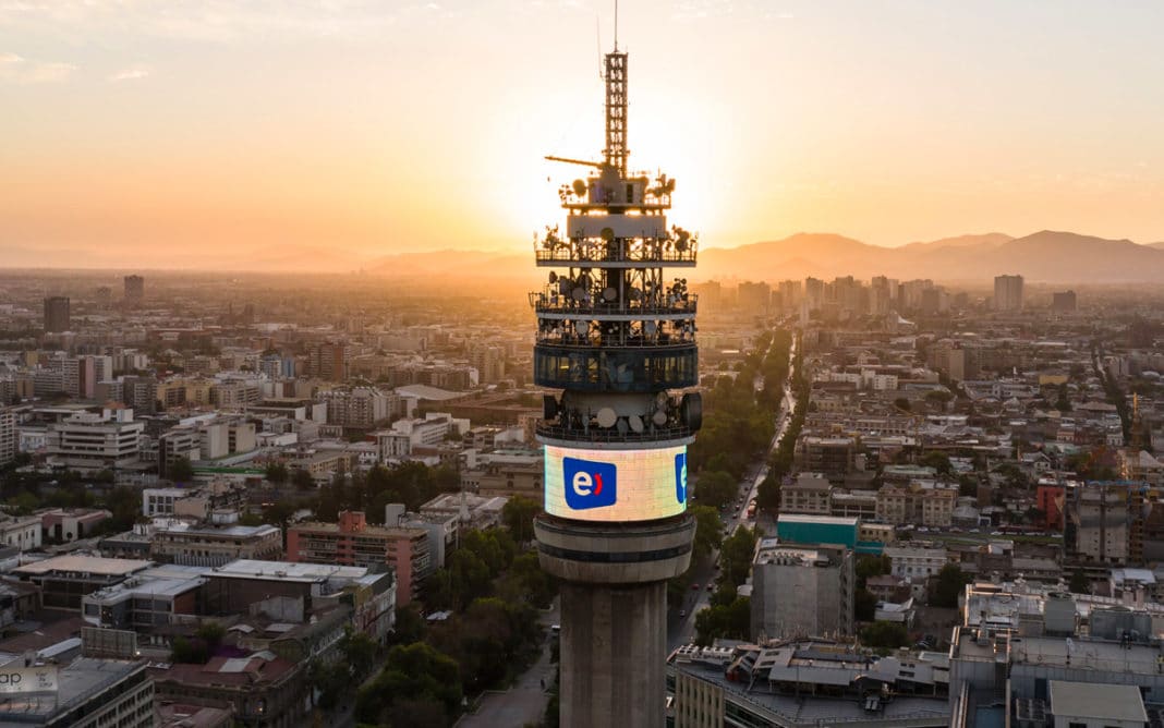 ¡Entel triplica su cobertura en Chile! Vende su red de fibra óptica a ON NET