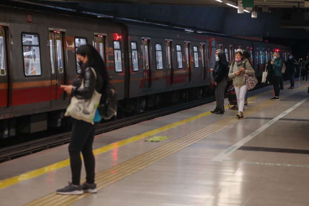 ¡Escándalo en el Metro de Santiago! Descubre qué sucedió en la Línea 4