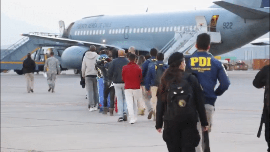 ¡Impactante! Gobierno expulsa a 29 migrantes por delitos graves