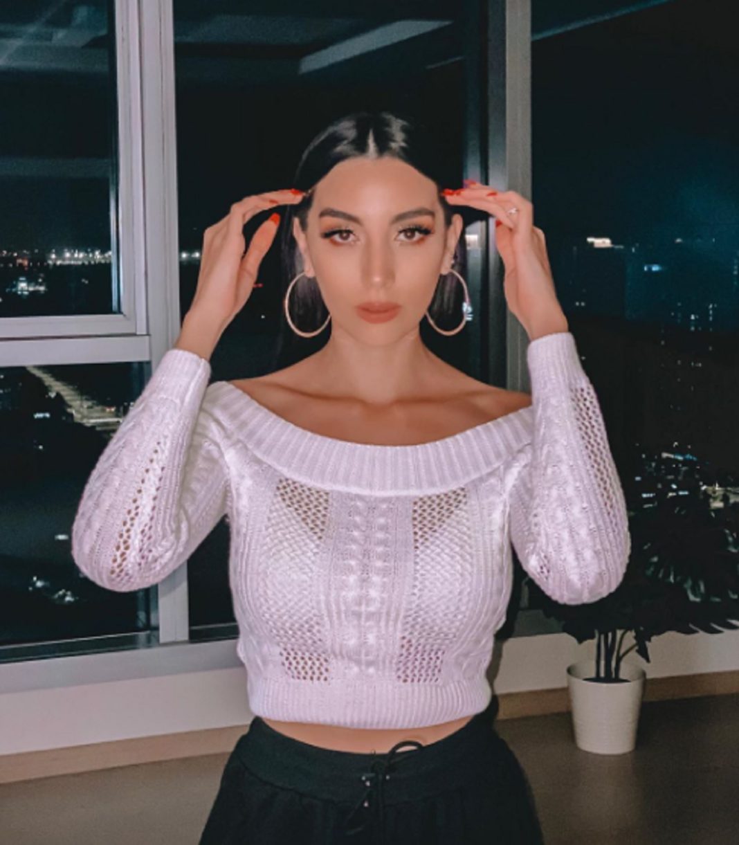 Claudipia, la influencer chilena con 5 millones de seguidores en Tik Tok revela su rutina self-care