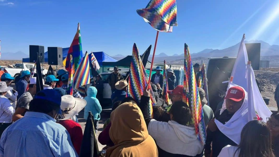 Comunidades indígenas exigen al Gobierno respeto por su territorio en el Salar de Atacama