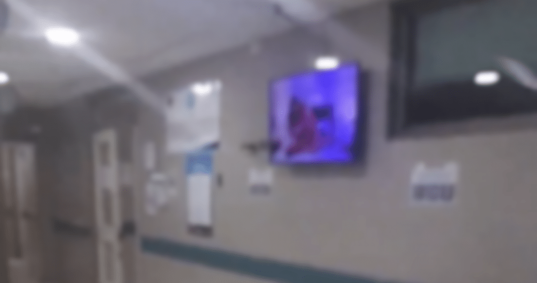 Escándalo en el Hospital Clínico de Magallanes: Exhiben película pornográfica en televisores