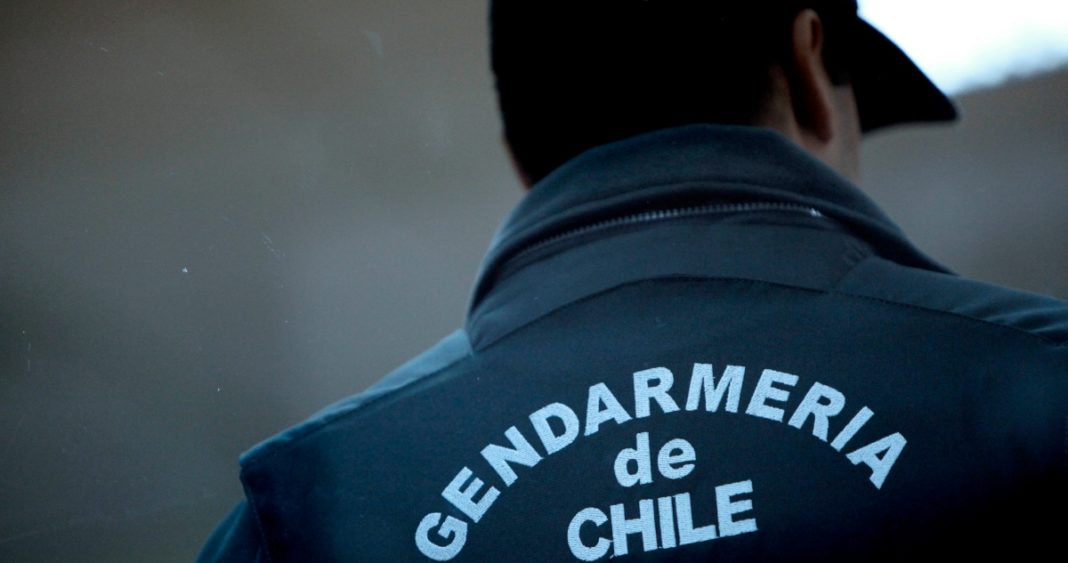 Impactante: Gendarme acusado de robar sueldos a reos de cárcel de Puerto Montt
