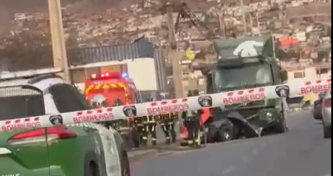 Impactante accidente en Antofagasta deja tres muertos y varios vehículos destrozados