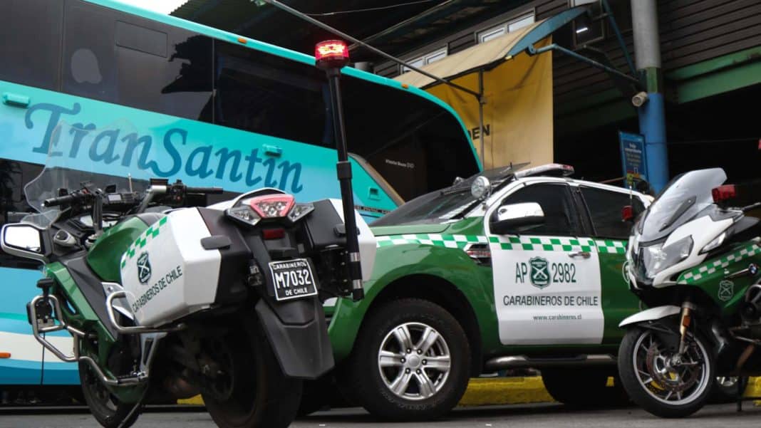 Impactante balacera en Estación Central: tres carabineros heridos y un delincuente muerto