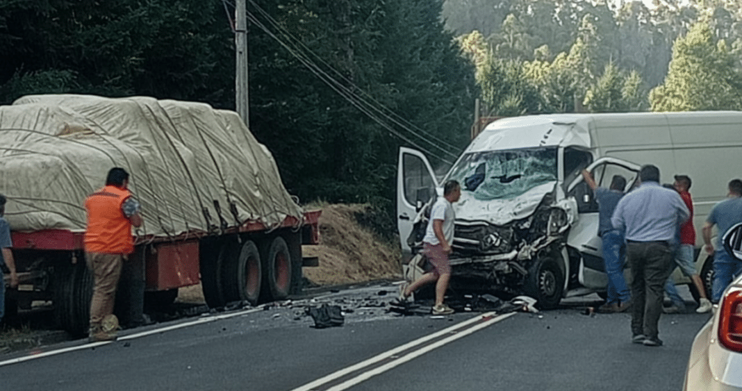 Impactante colisión frontal en la Ruta de la Madera: un muerto y caos en el tránsito