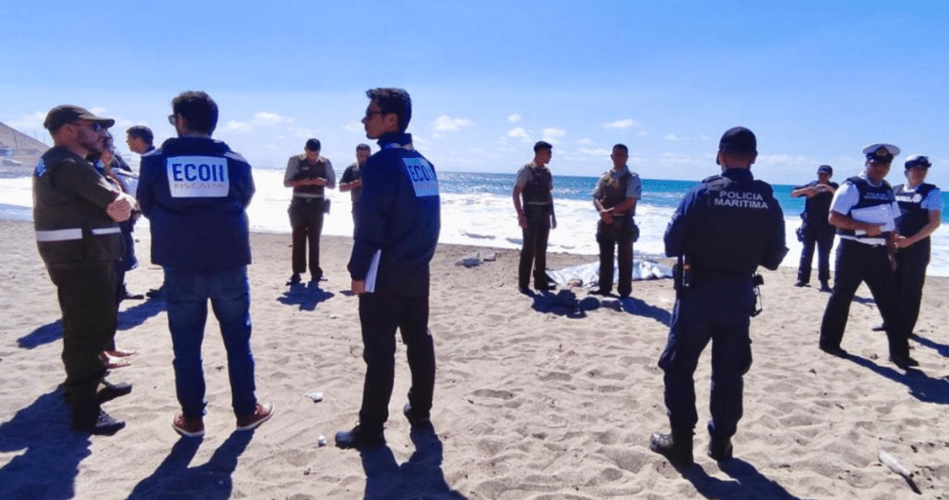 Impactante hallazgo en una playa de Antofagasta: Encuentran cadáver de una mujer en avanzado estado de descomposición