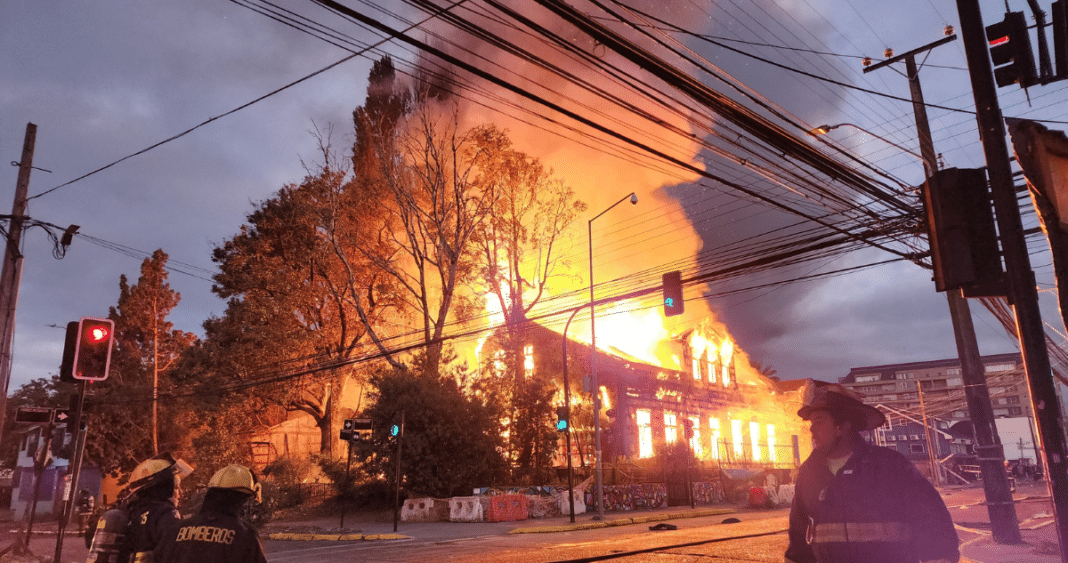 Impactante incendio en Valdivia: Gobierno se querella contra presunto autor