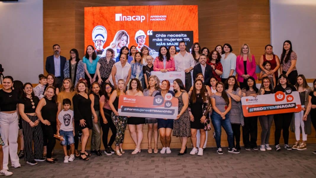 Inacap lanza Red STEM para promover la participación de mujeres en carreras tecnológicas