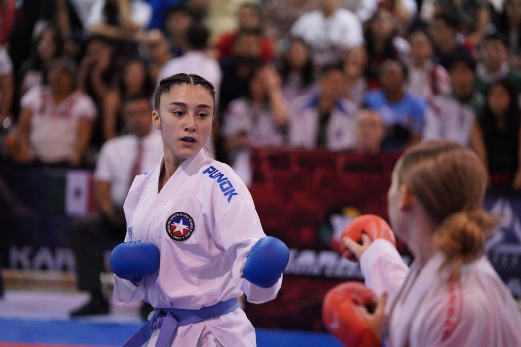 La joven karateca chilena que desafía al mundo en Emiratos Árabes