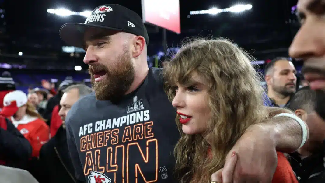 Taylor Swift y Travis Kelce: un amor apasionado tras la victoria de los Kansas City Chiefs