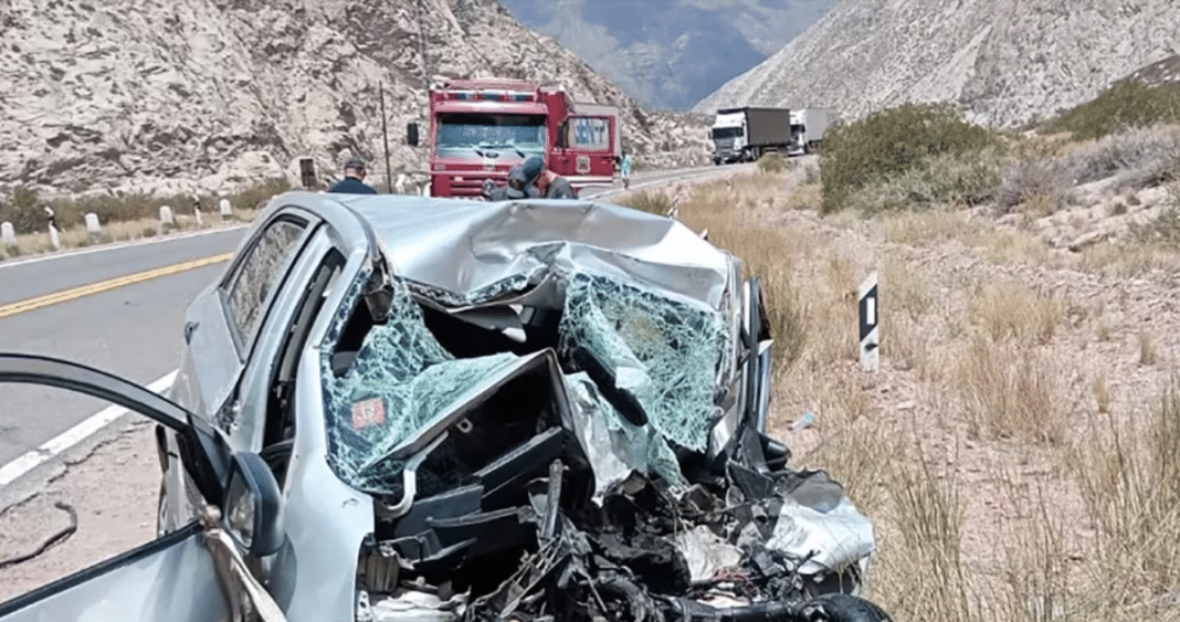 Trágico accidente en Mendoza: Dos chilenas pierden la vida tras colisionar con un camión