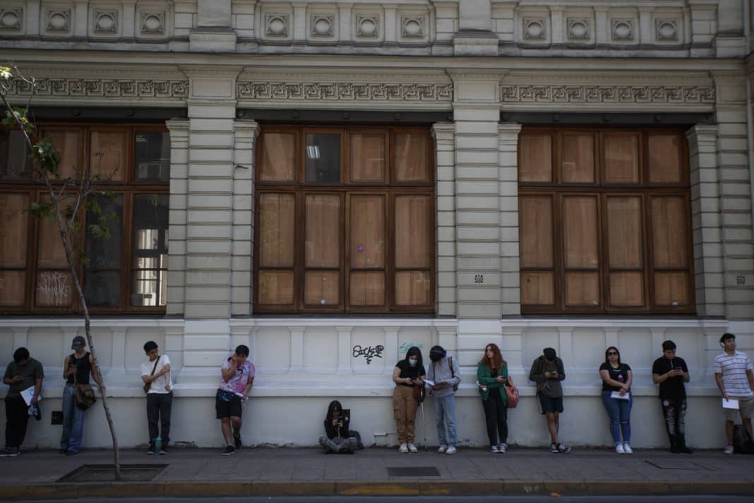 Tres universidades chilenas destacan entre las 1.000 mejores del mundo