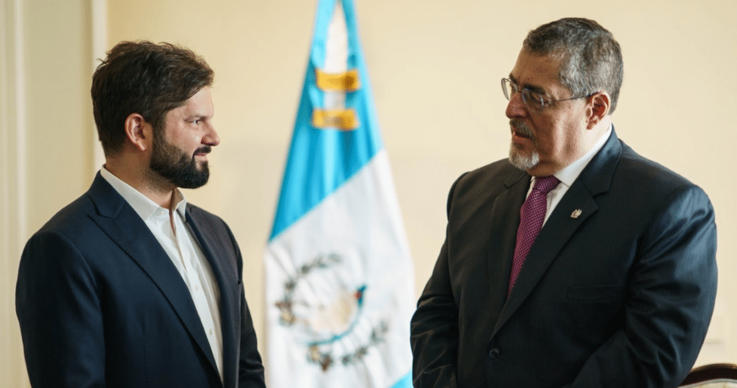 ¡Apoyo incondicional! Boric respalda al presidente electo de Guatemala en medio de retrasos en su investidura