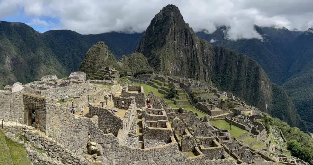 ¡Caos en Machu Picchu! Turistas varados por el paro indefinido y la venta online de entradas