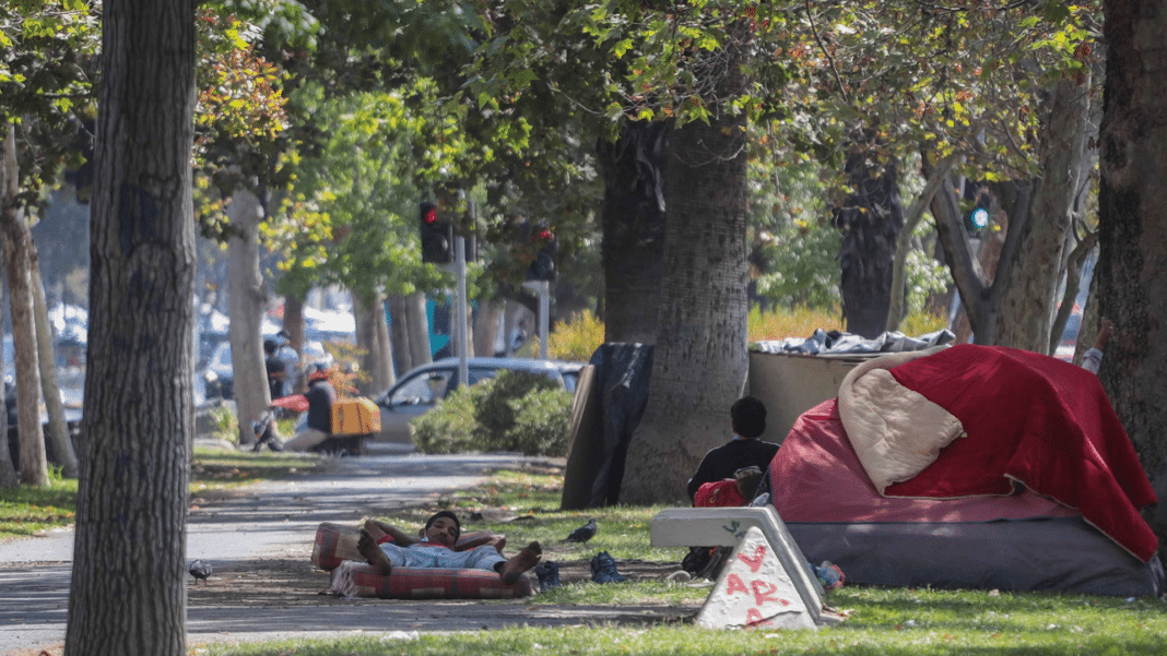 ¡Descubre el refugio para personas en situación de calle y ayúdalas a combatir el calor!