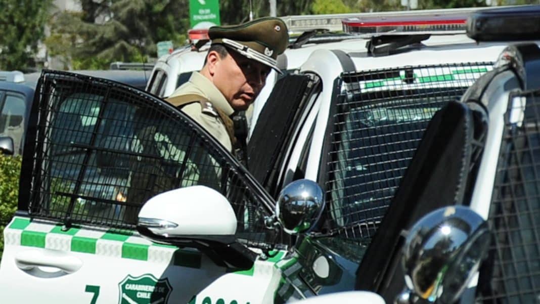 ¡Impactante! Detienen a falsos carabineros en Estación Central