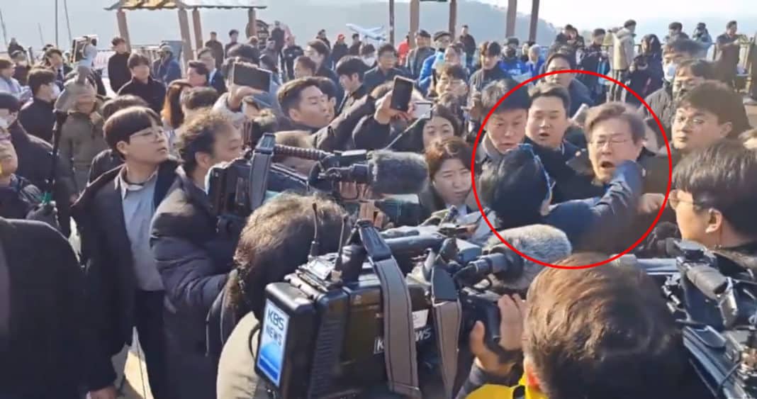 ¡Impactante ataque! Líder surcoreano apuñalado en el cuello durante un acto en Busan