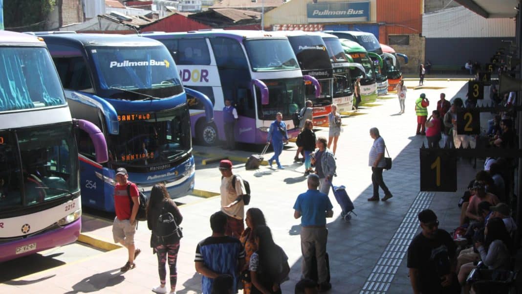 ¡Impactante respuesta del Gobierno al alcalde de Estación Central por militares en terminales de buses!