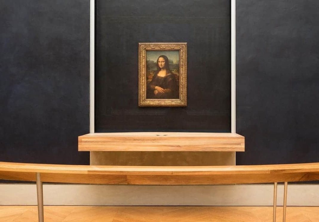 ¡Increíble! Activistas vandalizan la 'Mona Lisa' en el Museo de Louvre