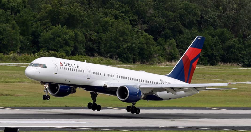 ¡Increíble! Avión con 184 pasajeros pierde una rueda justo antes de despegar en EEUU