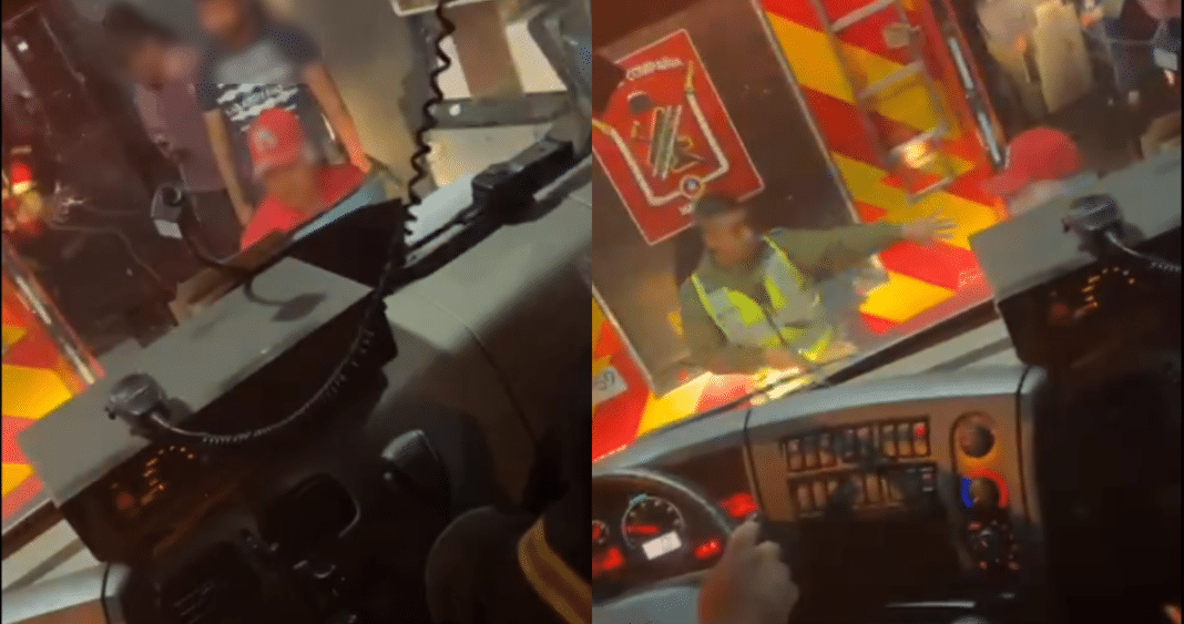 ¡Increíble! Hombre amenaza con hacha a bomberos por cargar combustible en Maullín