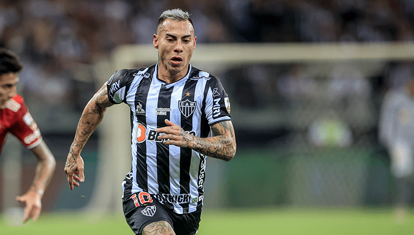 ¡Increíble regreso! Eduardo Vargas vuelve a las canchas en caída de Atlético Mineiro