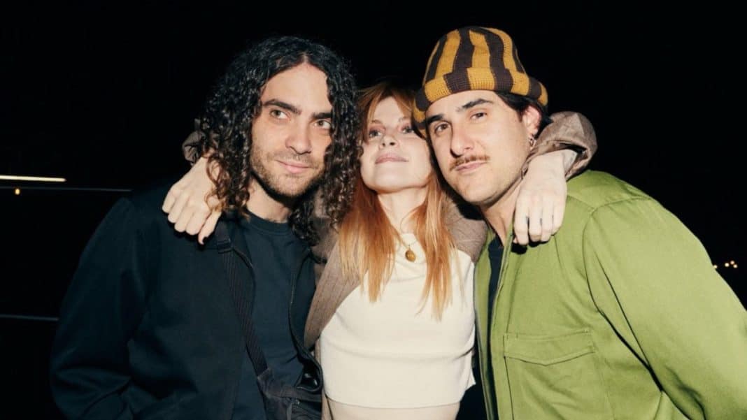 ¡Paramore regresa con un homenaje a Talking Heads!