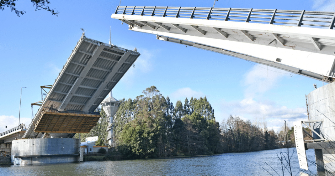 ¡Reparación definitiva del puente Cau Cau en Valdivia ha comenzado!