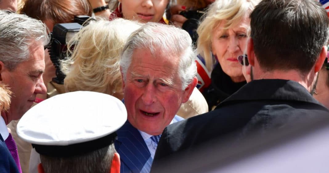 ¡Rey Carlos III sorprende al mundo al ingresar a hospital en Londres para ser operado de la próstata!