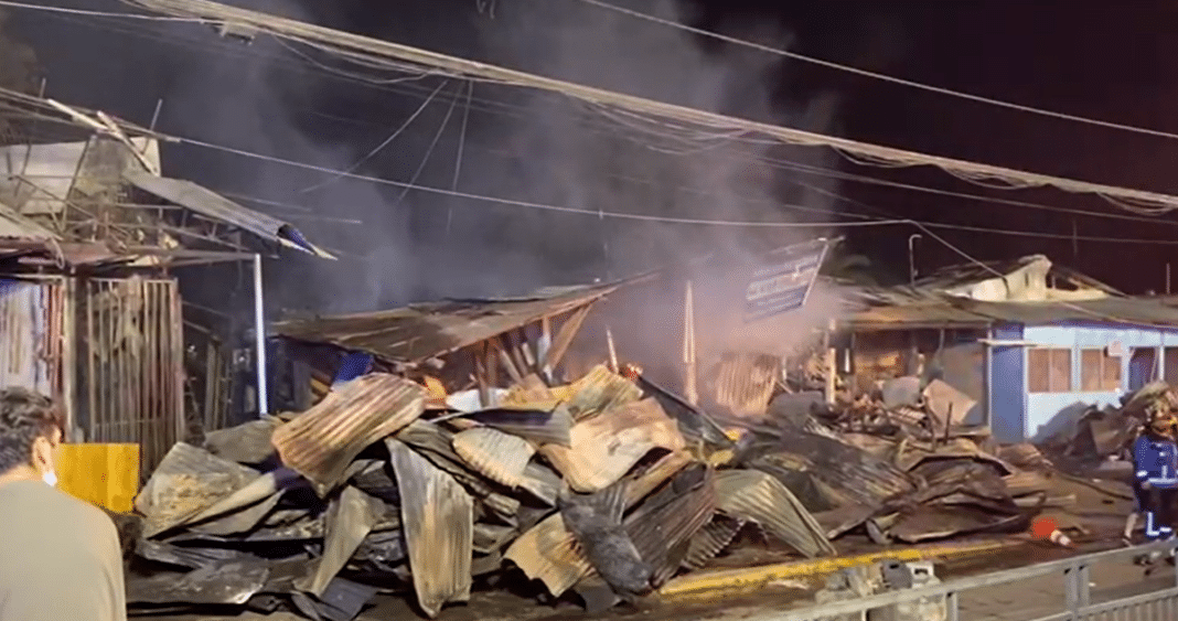 ¡Trágico incendio en Puente Alto deja a 80 personas sin hogar!