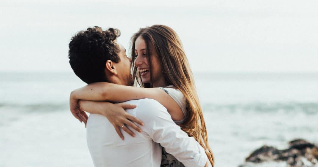Descubre los 10 hábitos de las parejas más felices