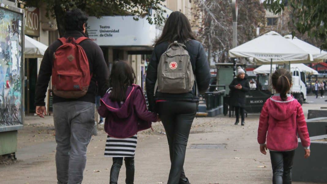 La familia en el centro: El papel fundamental de la familia en la sociedad