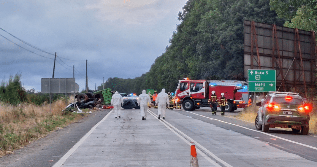 Trágico accidente en ruta entre Valdivia y San José de la Mariquina deja 6 personas muertas