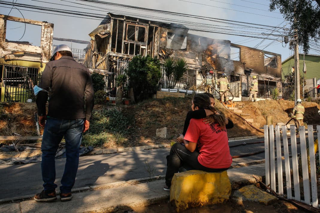 ¡Ayuda a reconstruir Valparaíso! TECHO-Chile lanza campaña para apoyar a las familias afectadas por los incendios